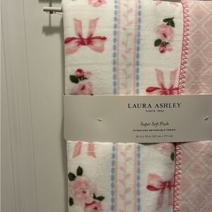 Laura Ashley pink bow throw blanket